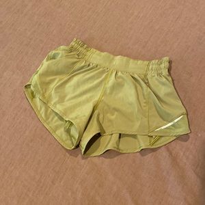 Lululemon shorts size 6